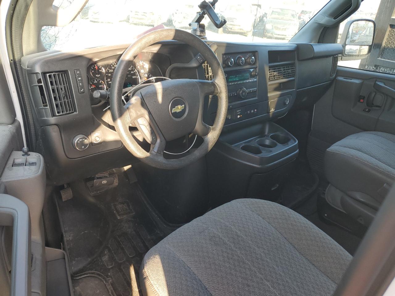 2016 Chevrolet Express 2500 VIN: 1GBWGFFG2G1252015 Lot: 90624255