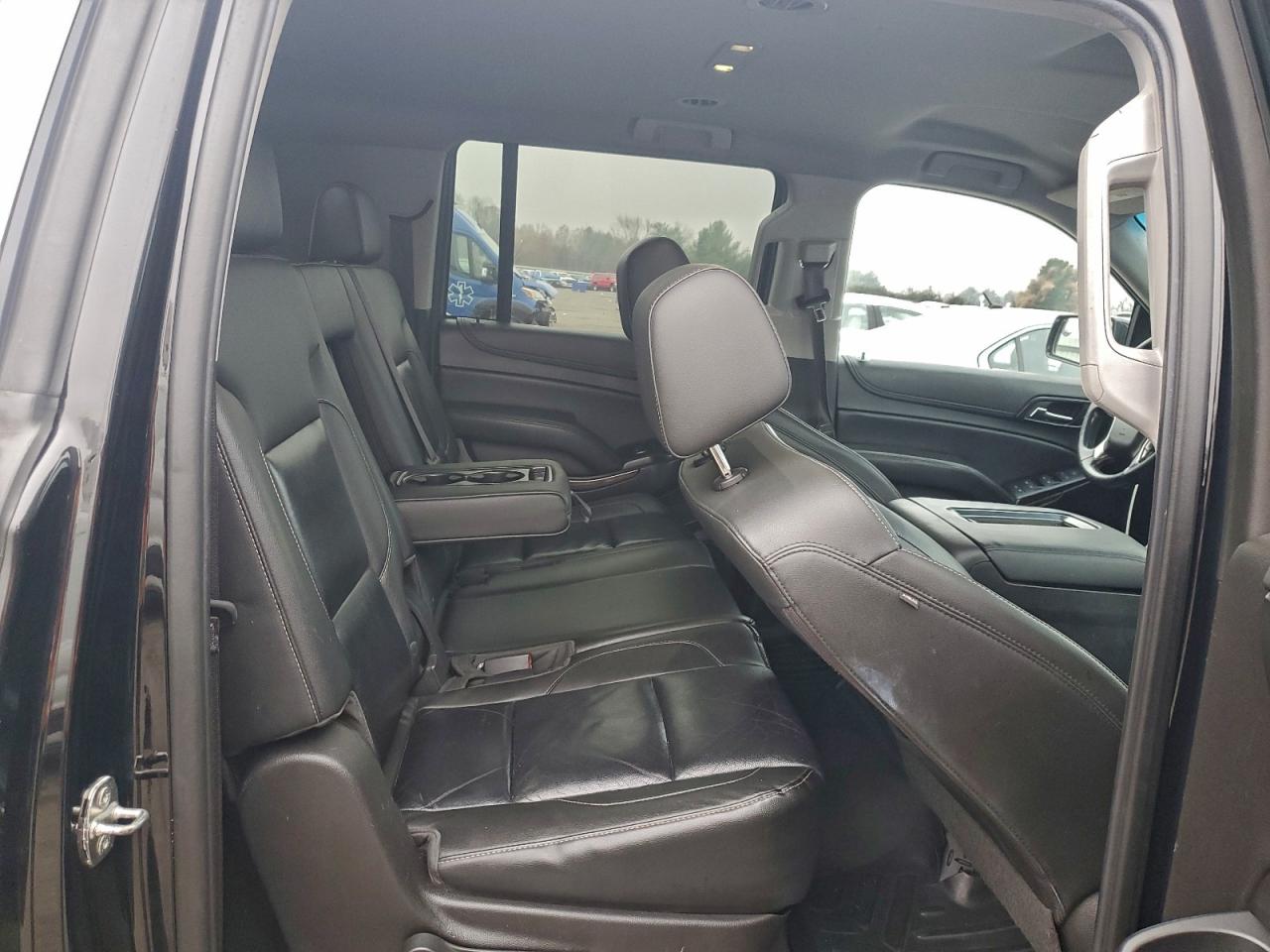 2019 Chevrolet Suburban K1500 Lt VIN: 1GNSKHKC2KR206385 Lot: 94114945