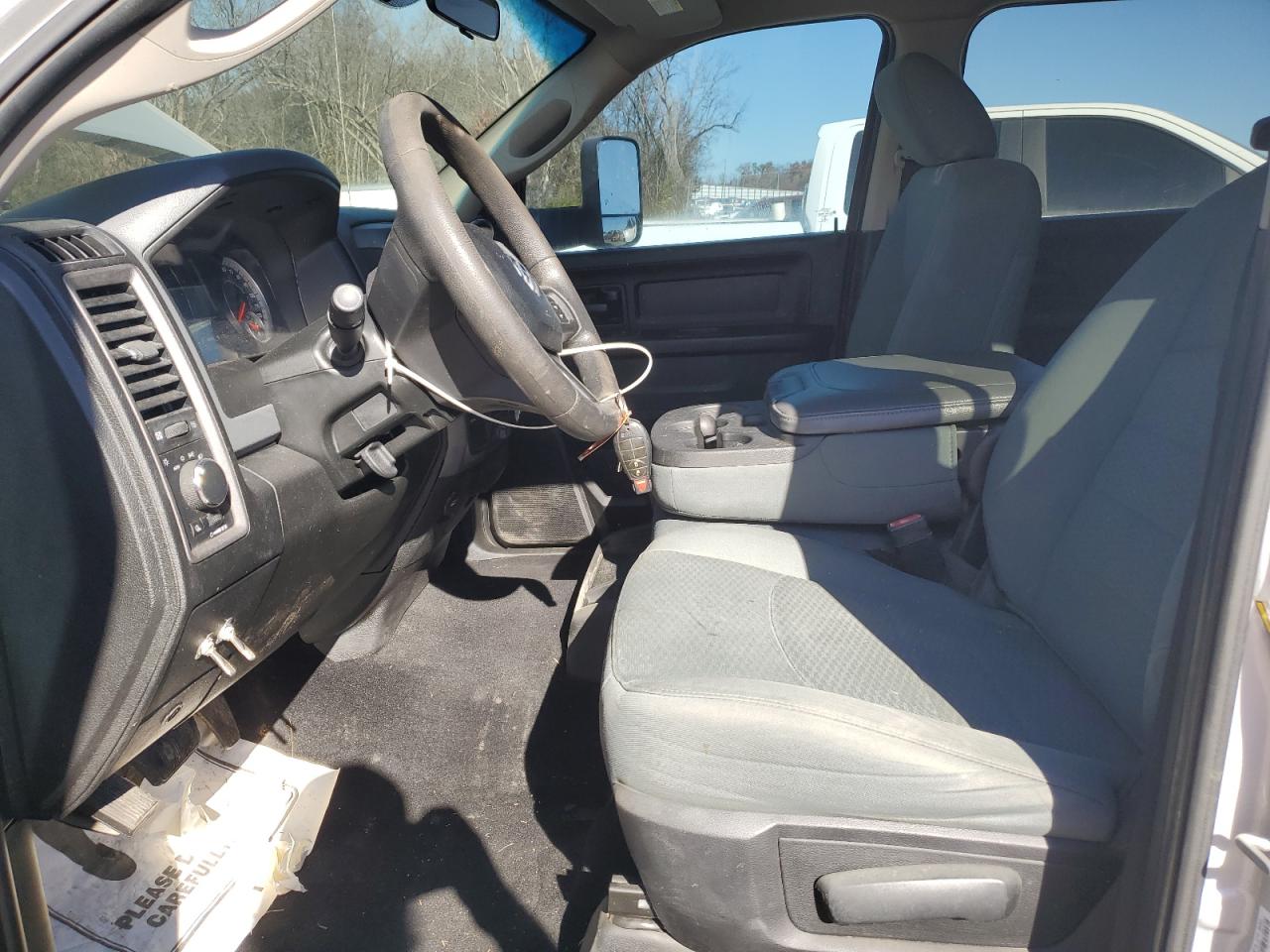 2018 Ram 3500 Flatbed Truck VIN: 3C63R3GL4JG353110 Lot: 92814585