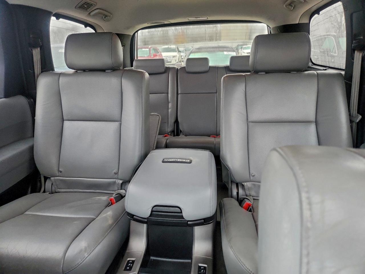 2011 Toyota Sequoia Platinum VIN: 5TDDY5G11BS053005 Lot: 94262015