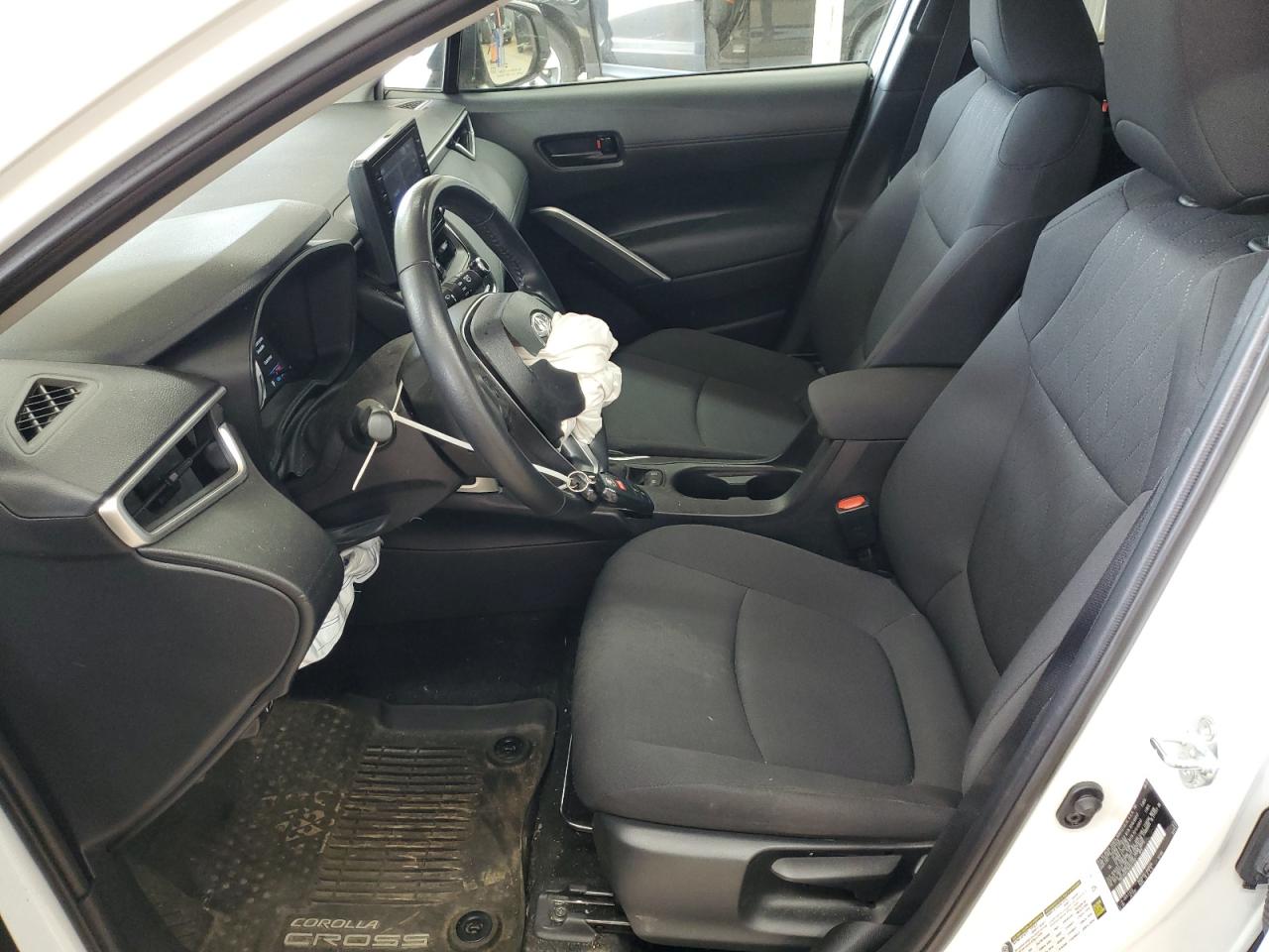 2022 Toyota Corolla Cross Le VIN: 7MUCAABG2NV031352 Lot: 93506265