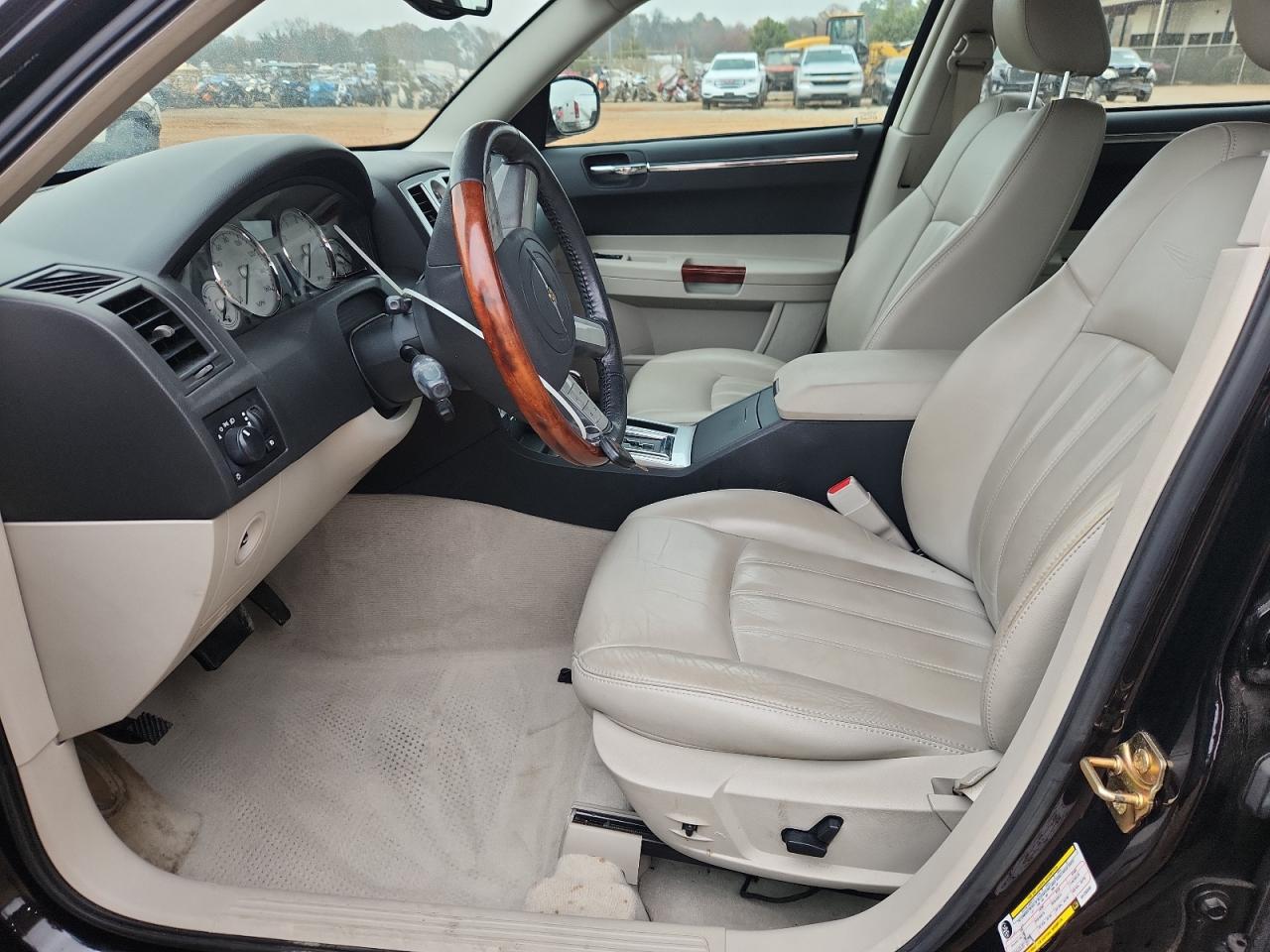 2006 Chrysler 300C VIN: 2C3KA63H66H130206 Lot: 93397875