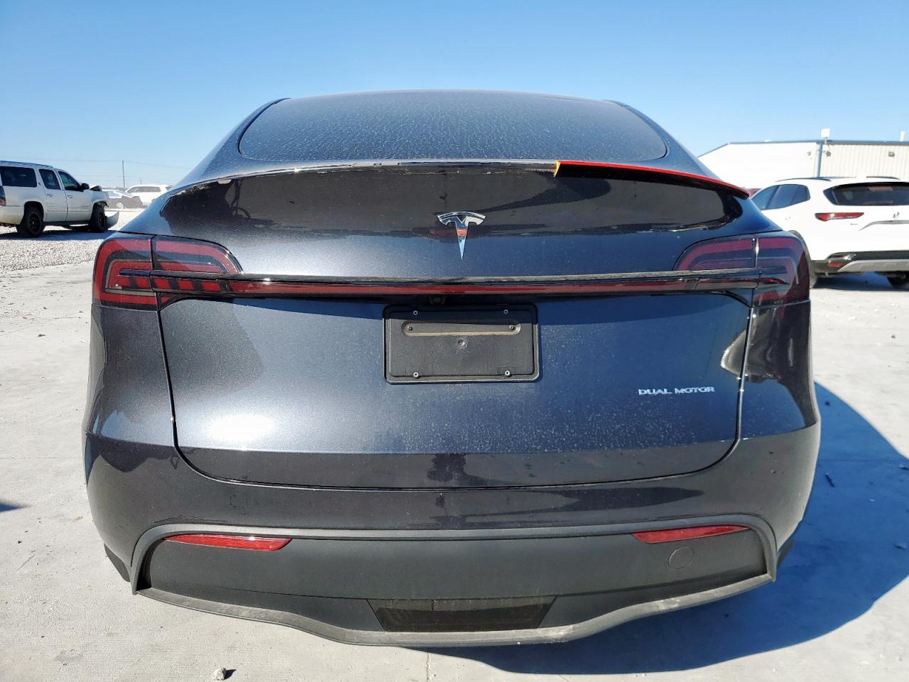 2024 Tesla Model Y VIN: 7SAYGDEEXRA242562 Lot: 90516775