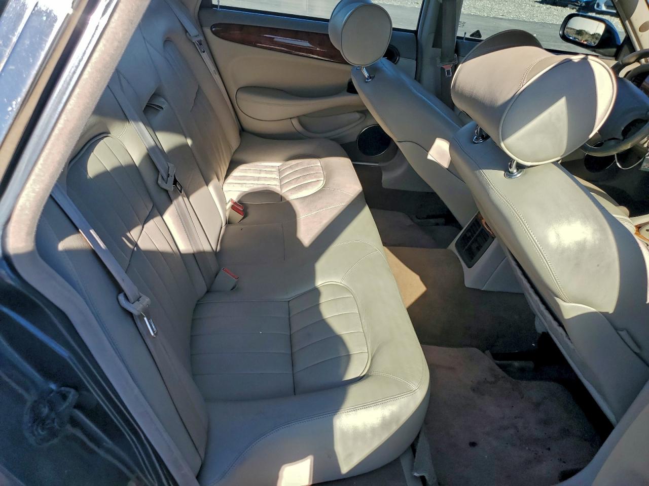 1998 Jaguar Xj8 VIN: SAJHX1247WC841374 Lot: 86193975