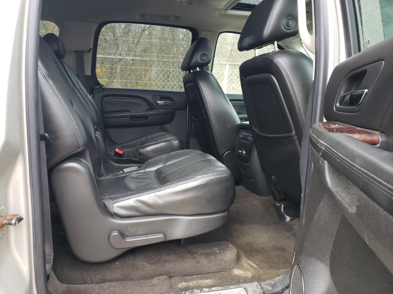 2007 GMC Yukon Xl Denali VIN: 1GKFK66837J384448 Lot: 93108615