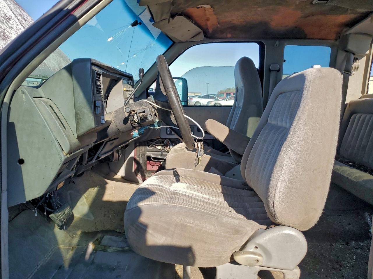 1994 Chevrolet Gmt-400 C2500 VIN: 2GCFC29K5R1144131 Lot: 91795585