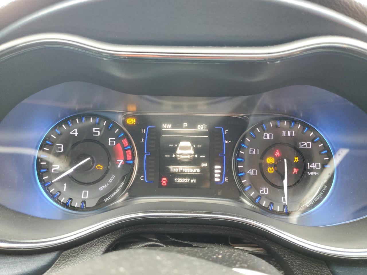 2015 Chrysler 200 S VIN: 1C3CCCBBXFN535759 Lot: 92330475