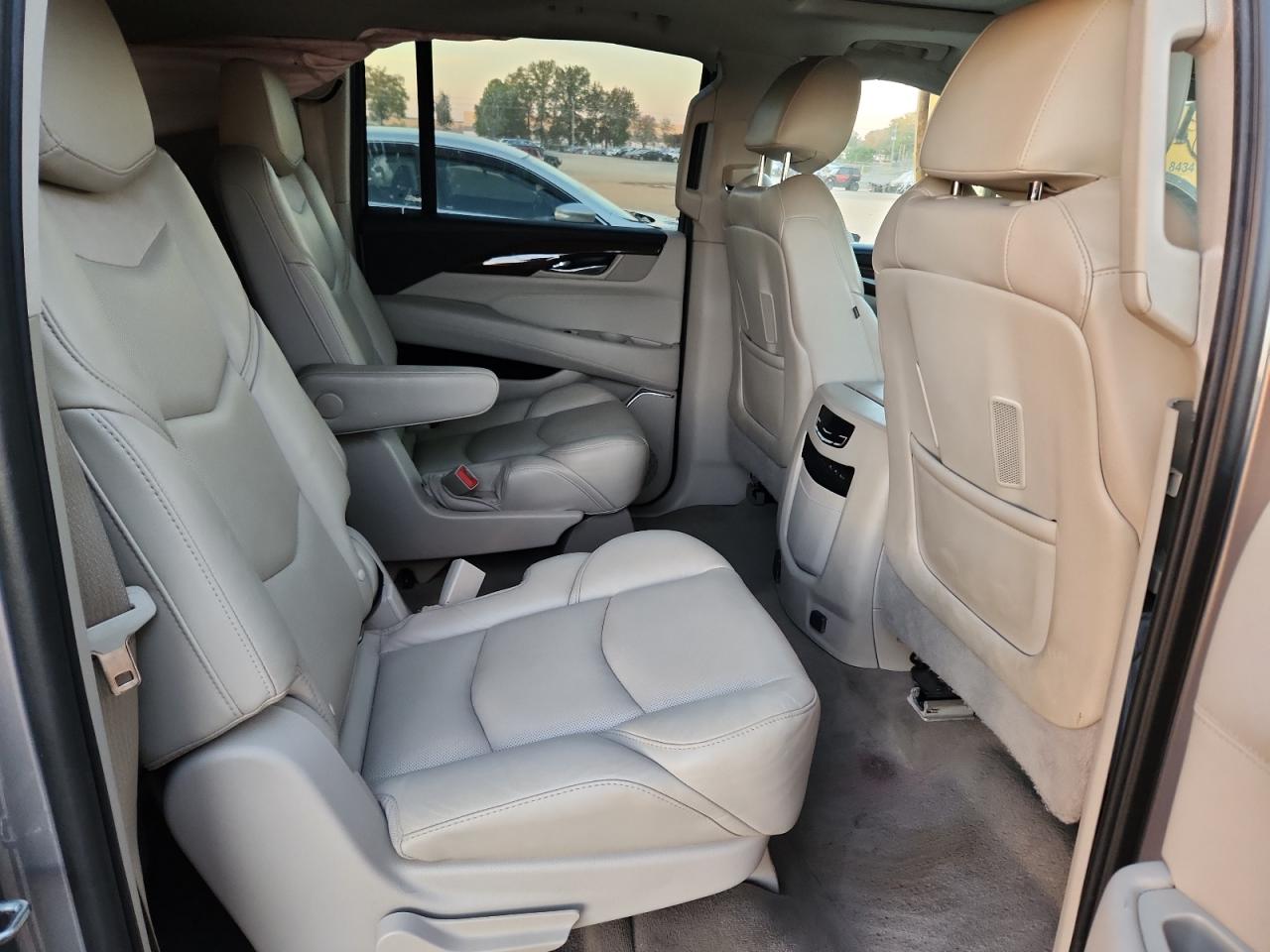 2018 Cadillac Escalade Esv Luxury VIN: 1GYS4HKJ7JR130754 Lot: 91114085