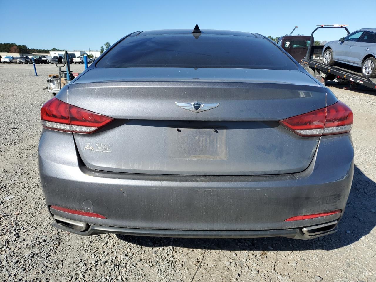 2015 Hyundai Genesis 3.8L VIN: KMHGN4JE3FU081431 Lot: 92914515
