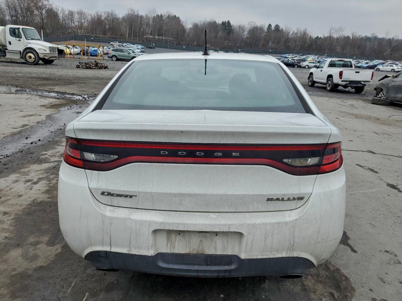 2015 Dodge Dart Sxt VIN: 1C3CDFBB9FD279313 Lot: 92980785