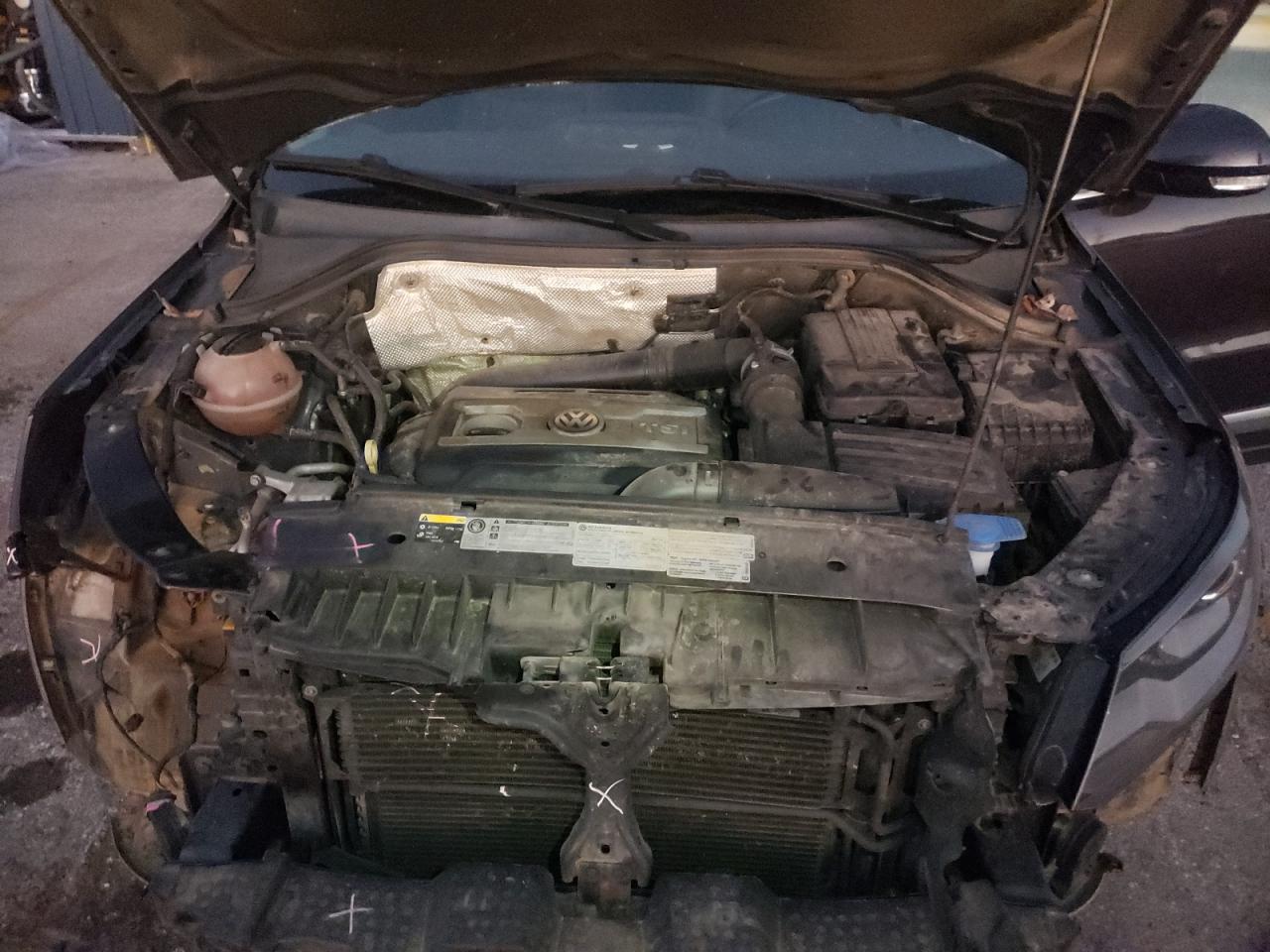 2016 Volkswagen Tiguan S VIN: WVGBV7AX8GW593785 Lot: 90858015