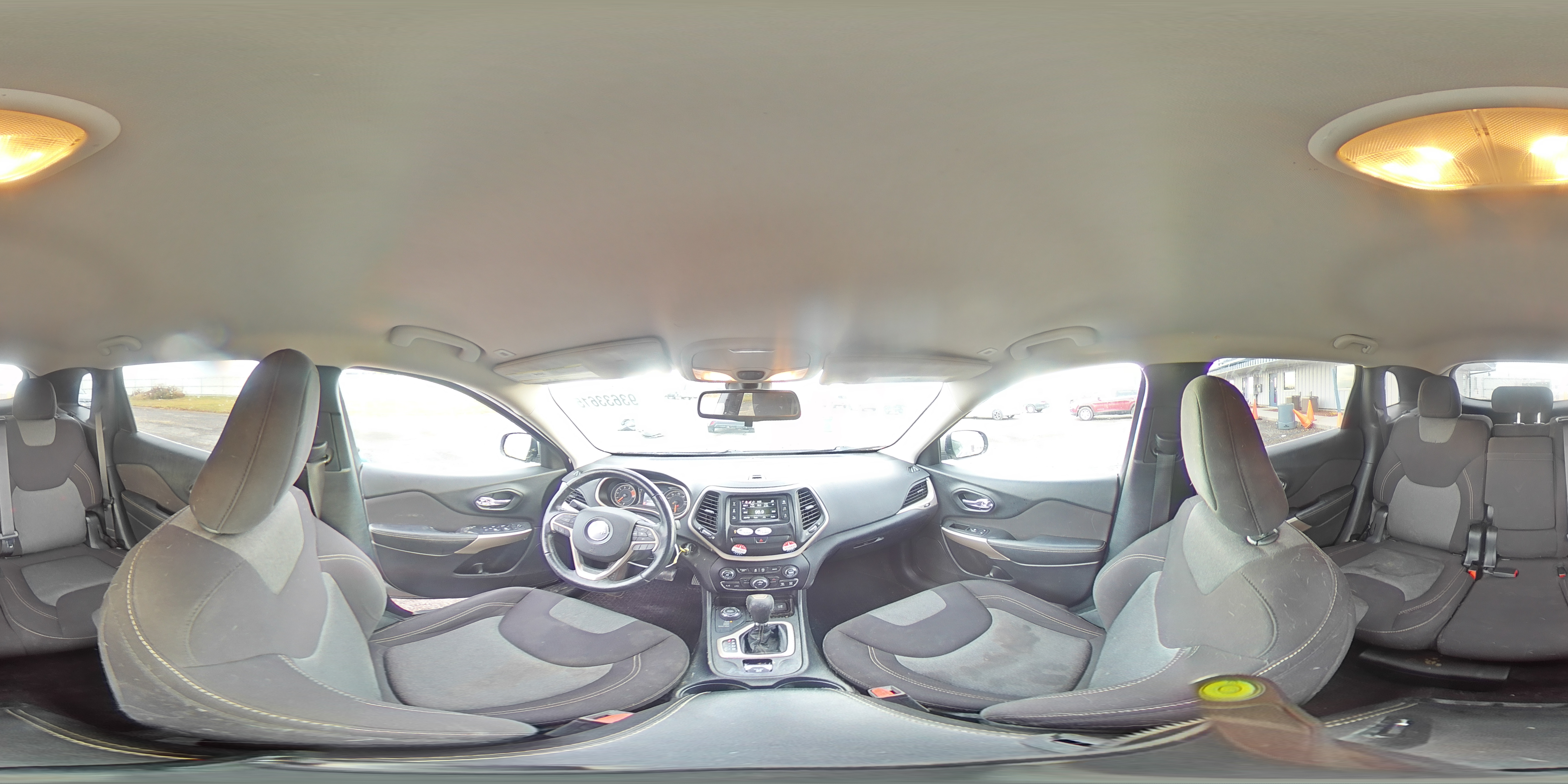 2018 Jeep Cherokee Latitude VIN: 1C4PJMCX3JD614949 Lot: 93633615