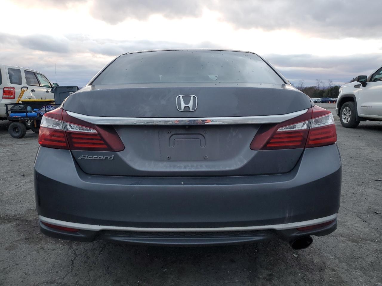 2017 Honda Accord Lx VIN: 1HGCR2F3XHA076882 Lot: 91652455