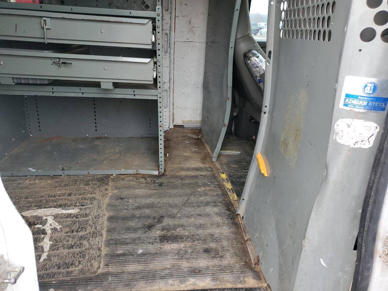 2006 GMC Savana G1500 VIN: 1GTFG15T561176396 Lot: 93899175