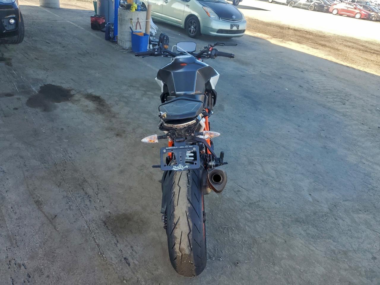 2017 Ktm 1290 Super Duke R VIN: VBKV39409HM960884 Lot: 92949485