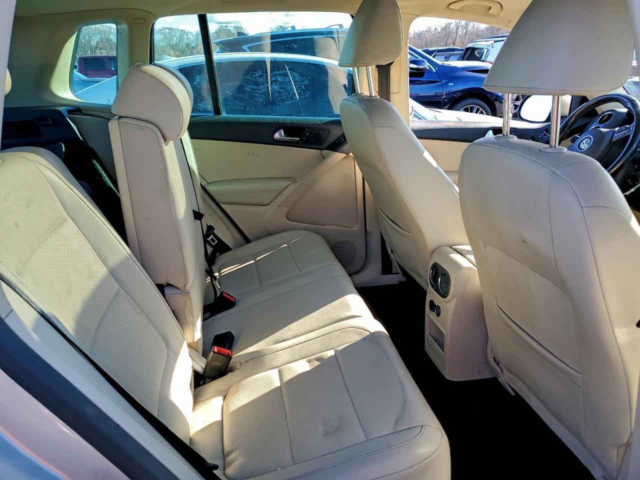 2011 Volkswagen Tiguan S VIN: WVGBV7AX8BW514950 Lot: 93274295