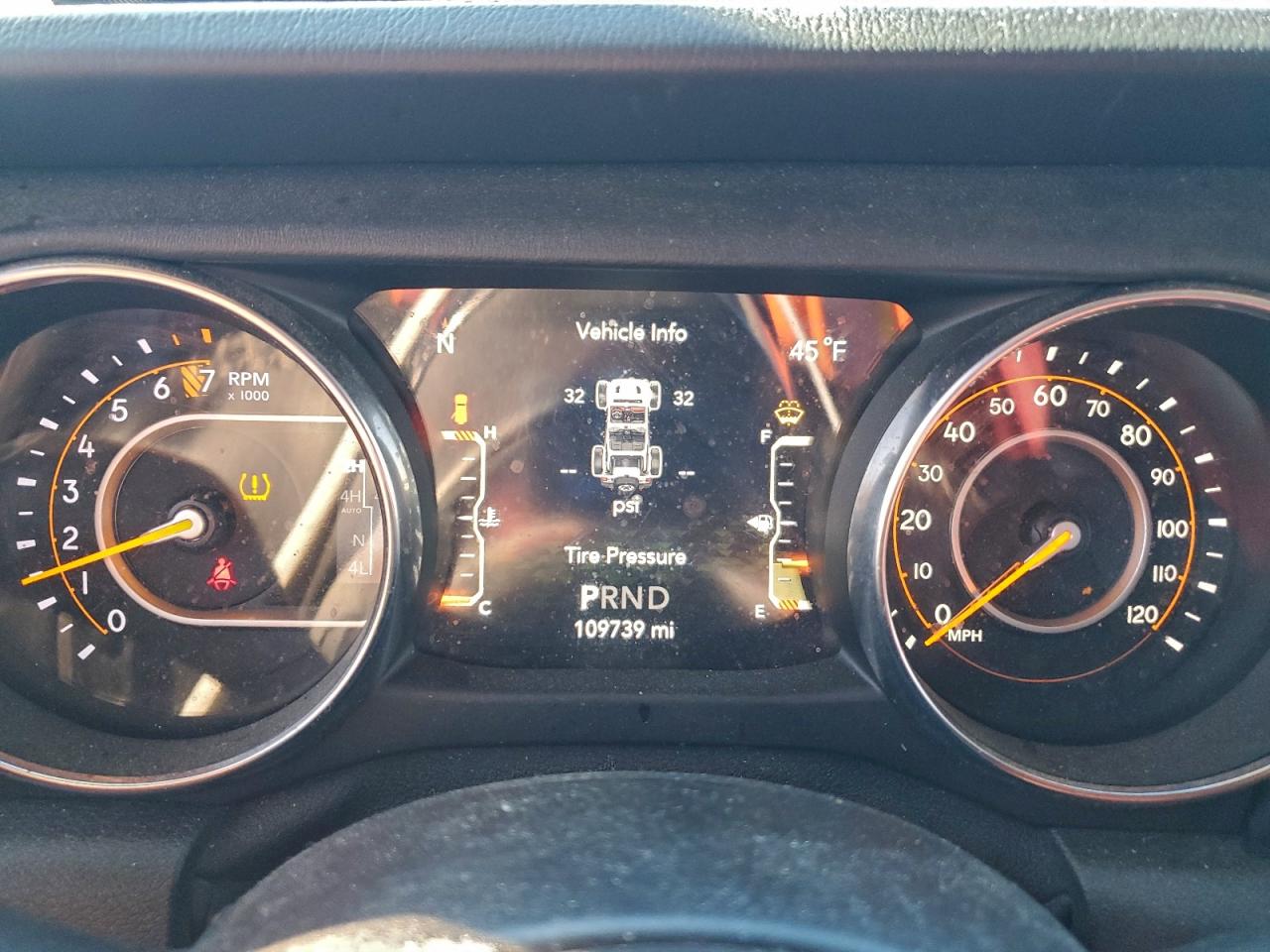 2018 Jeep Wrangler Unlimited Sahara VIN: 1C4HJXEG7JW330053 Lot: 94353525