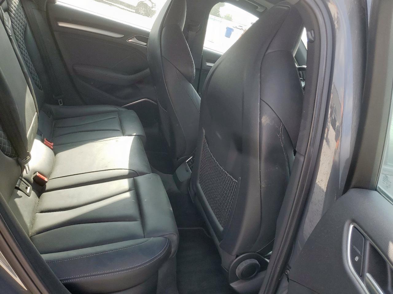 2018 Audi S3 Premium Plus VIN: WAUB1GFF1J1030675 Lot: 92476405