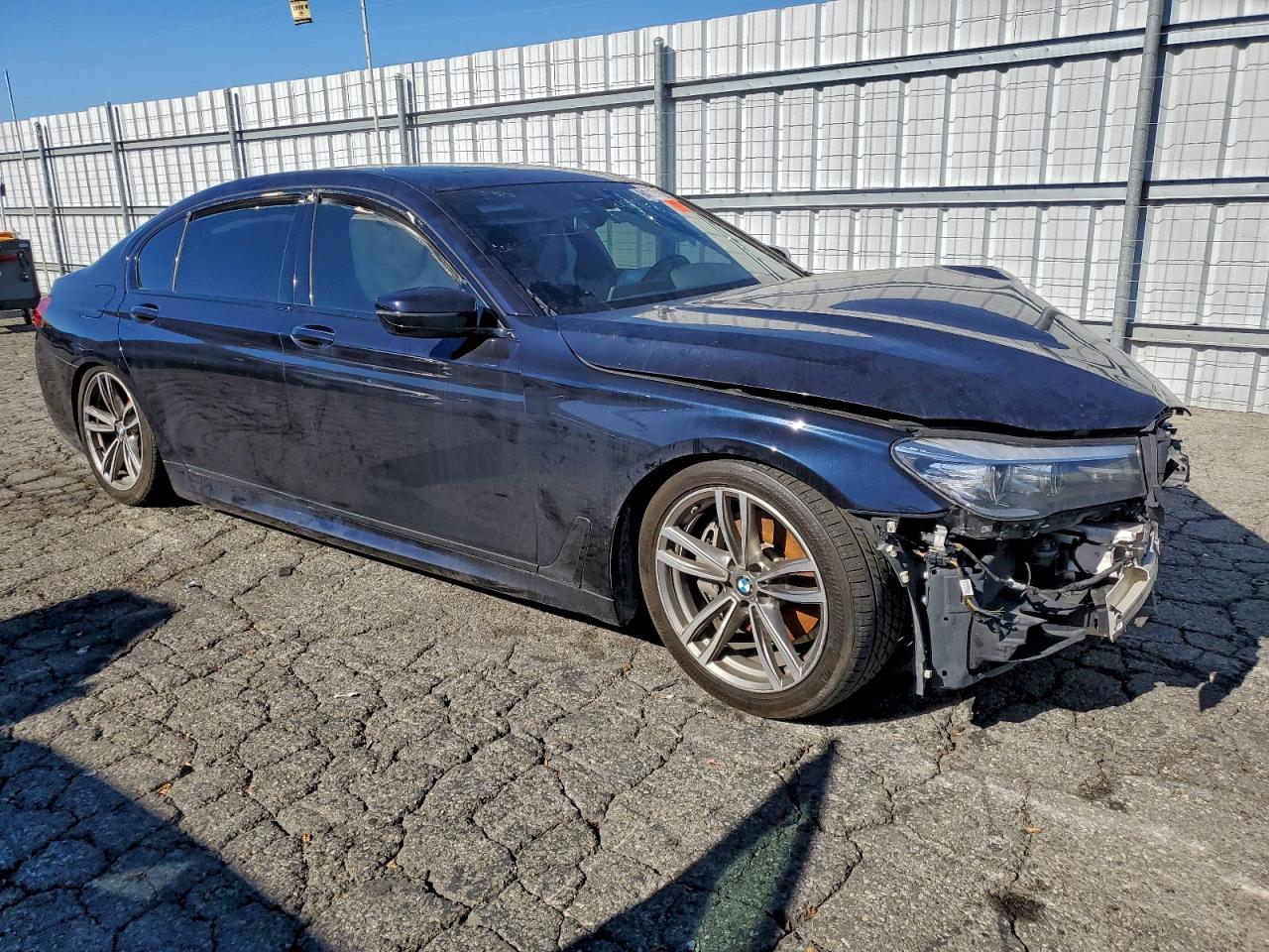 Фото: WBA7E2C5XKB218194