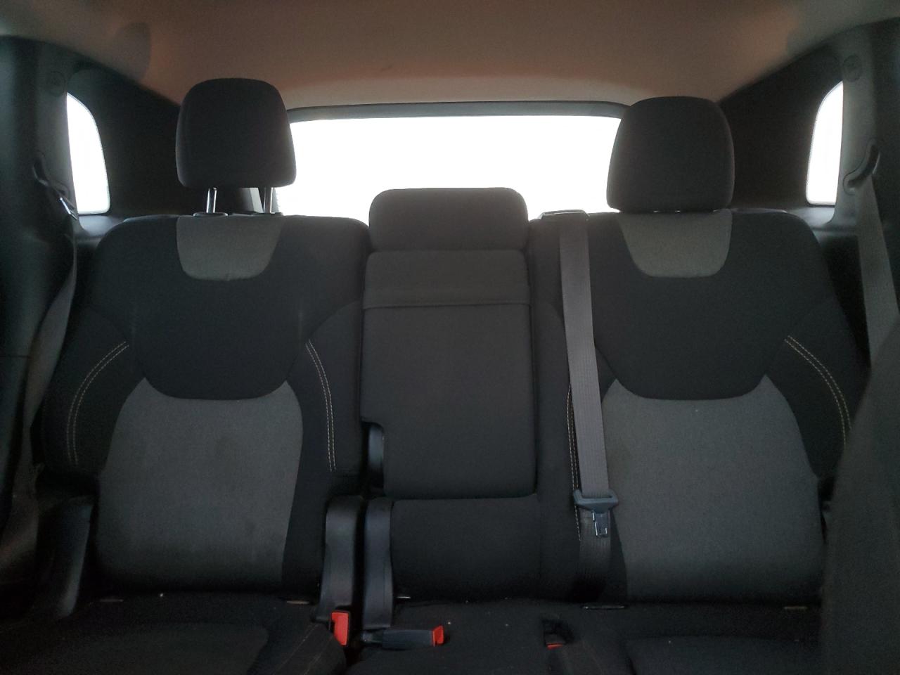 2018 Jeep Cherokee Latitude VIN: 1C4PJLCB3JD537692 Lot: 92760055