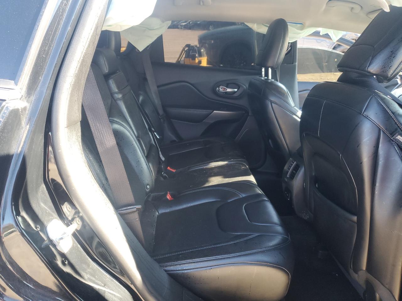 2019 Jeep Cherokee Latitude Plus VIN: 1C4PJLLB8KD164604 Lot: 93503275