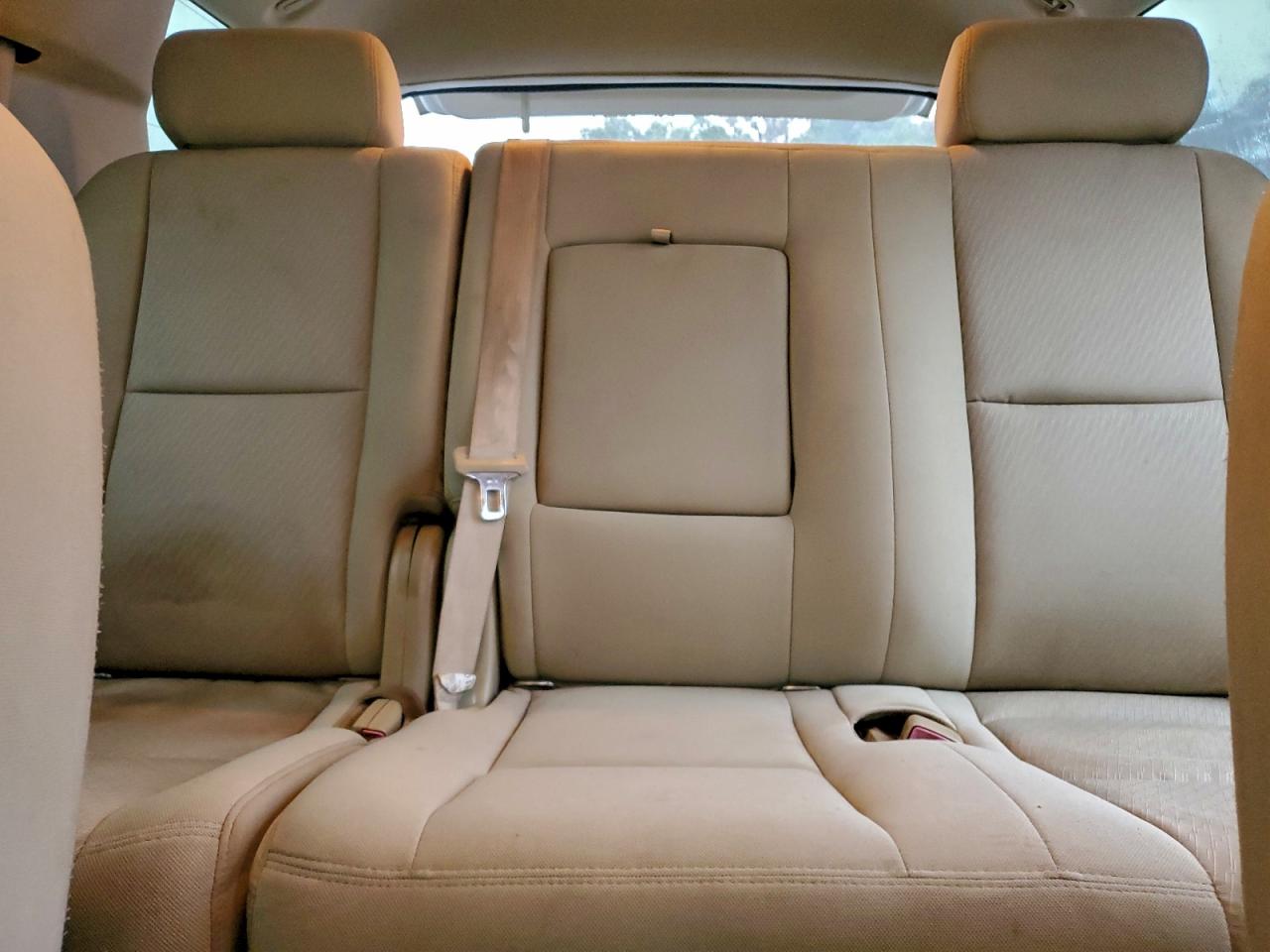 2010 Chevrolet Tahoe C1500 Ls VIN: 1GNMCAE36AR216621 Lot: 93633585