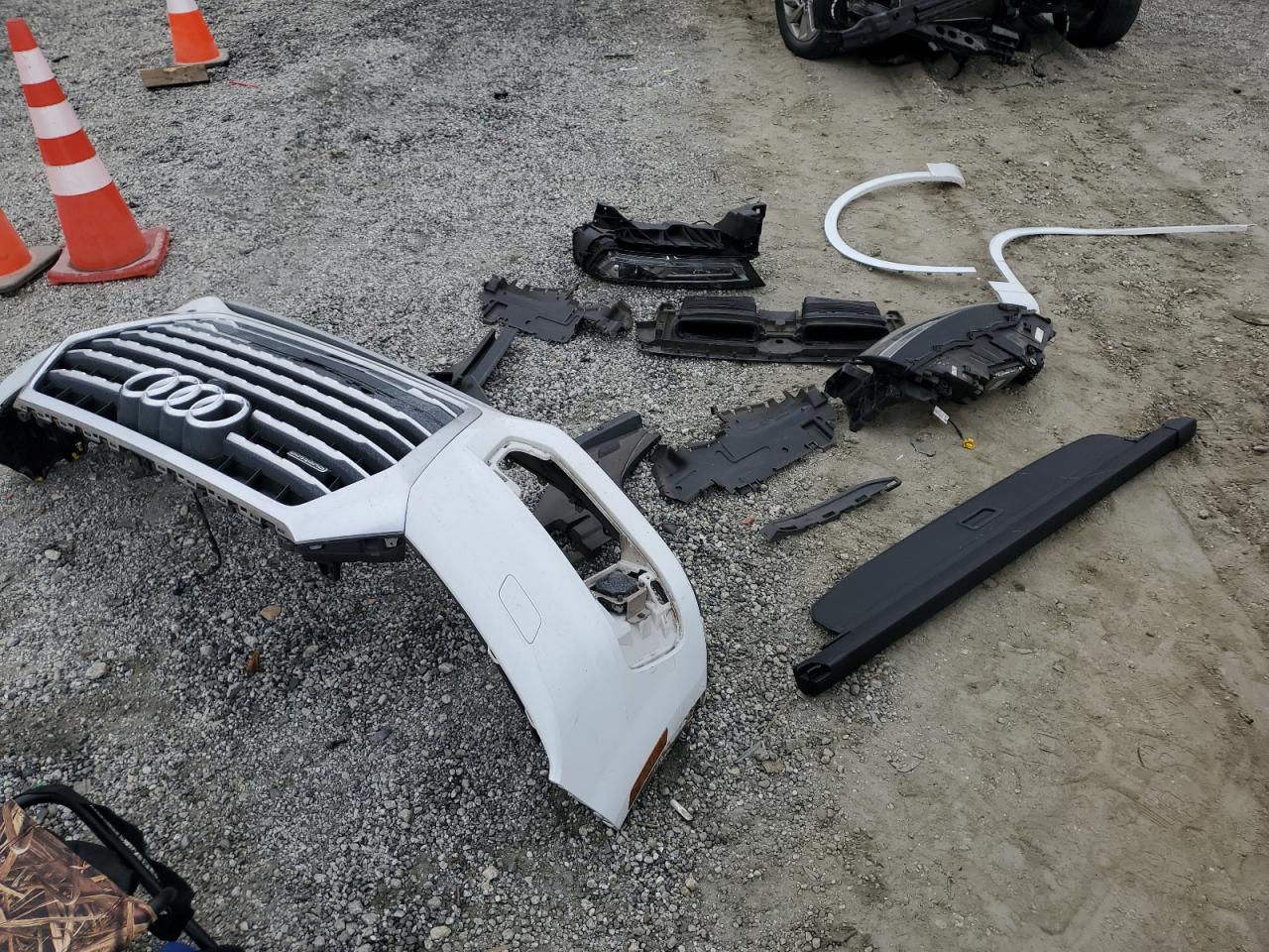 2018 Audi Q7 Premium Plus VIN: WA1LHAF73JD001079 Lot: 91645825