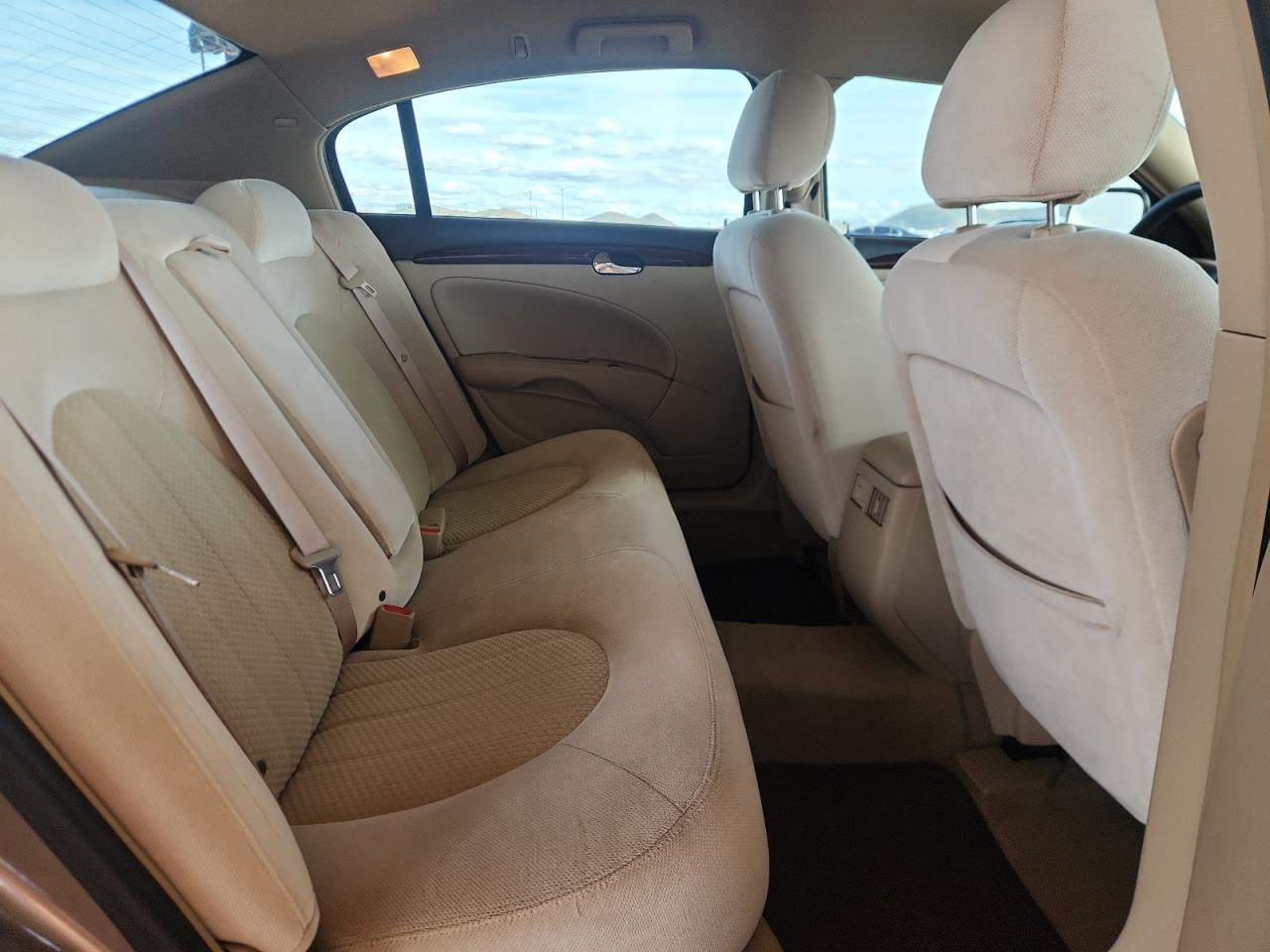 2007 Buick Lucerne Cx VIN: 1G4HP57277U199727 Lot: 93330715