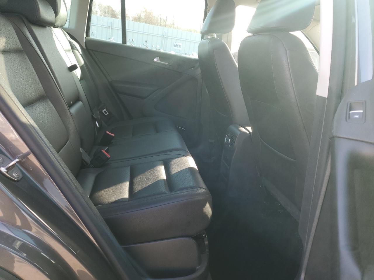 2014 Volkswagen Tiguan S VIN: WVGBV3AXXEW626162 Lot: 93329415