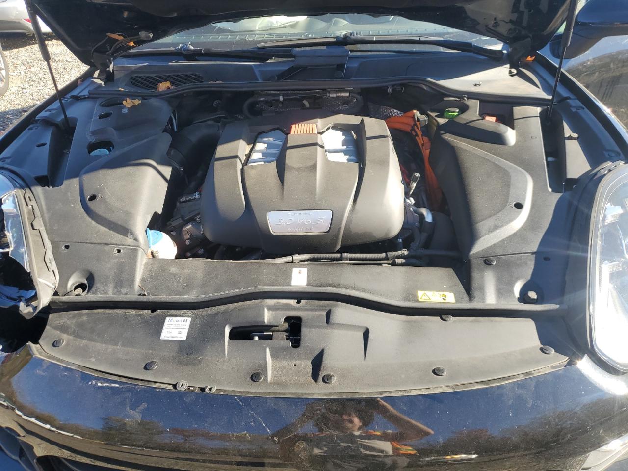 2017 Porsche Cayenne Se Hybrid Platinum VIN: WP1AE2A24HLA71664 Lot: 91930935