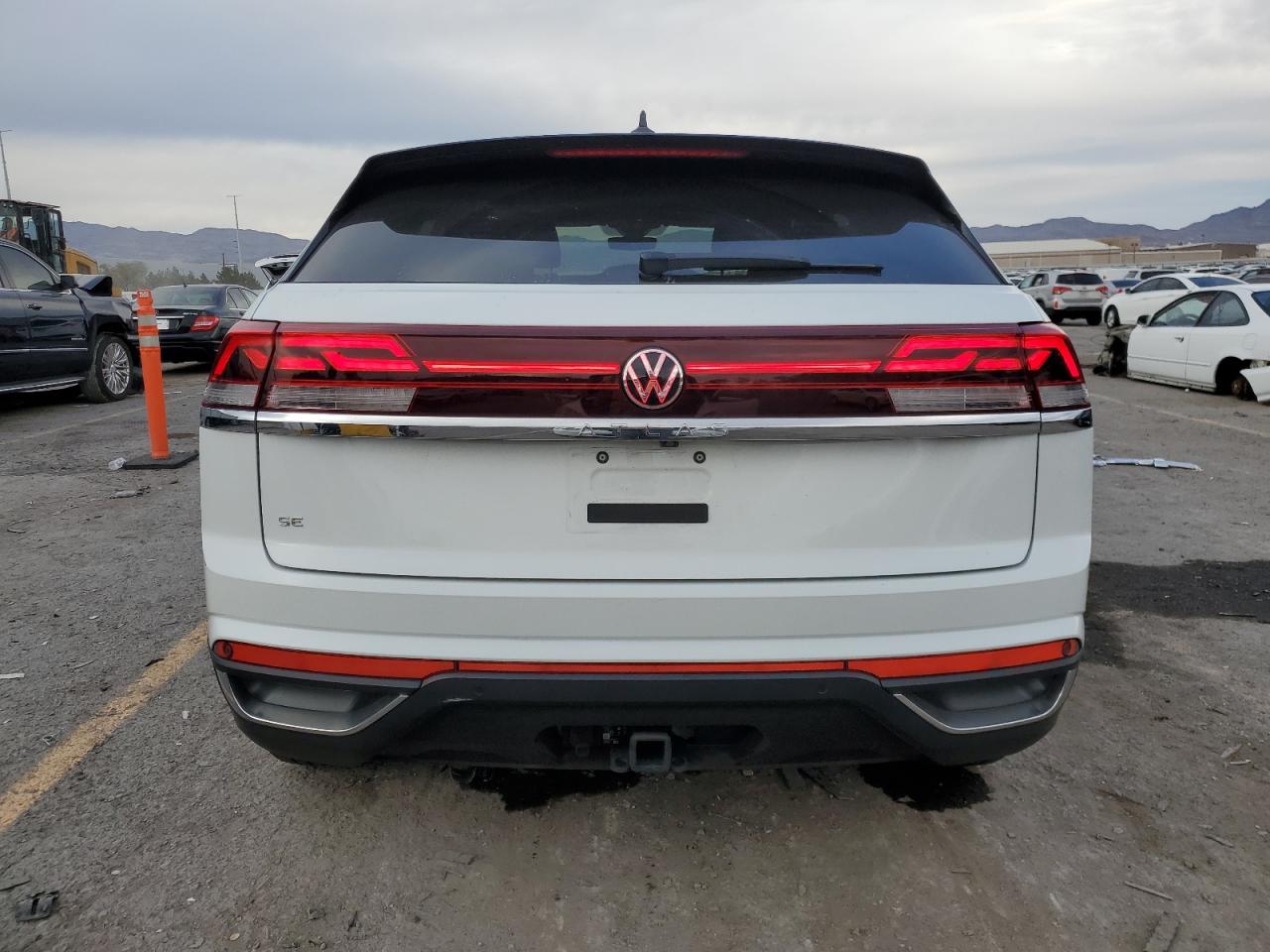 2024 Volkswagen Atlas Cross Sport Se VIN: 1V2WE2CA7RC259560 Lot: 85437605