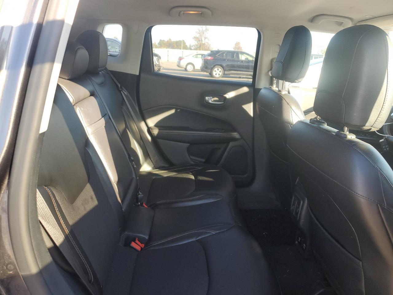 2018 Jeep Compass Latitude VIN: 3C4NJDBB5JT154717 Lot: 91207575