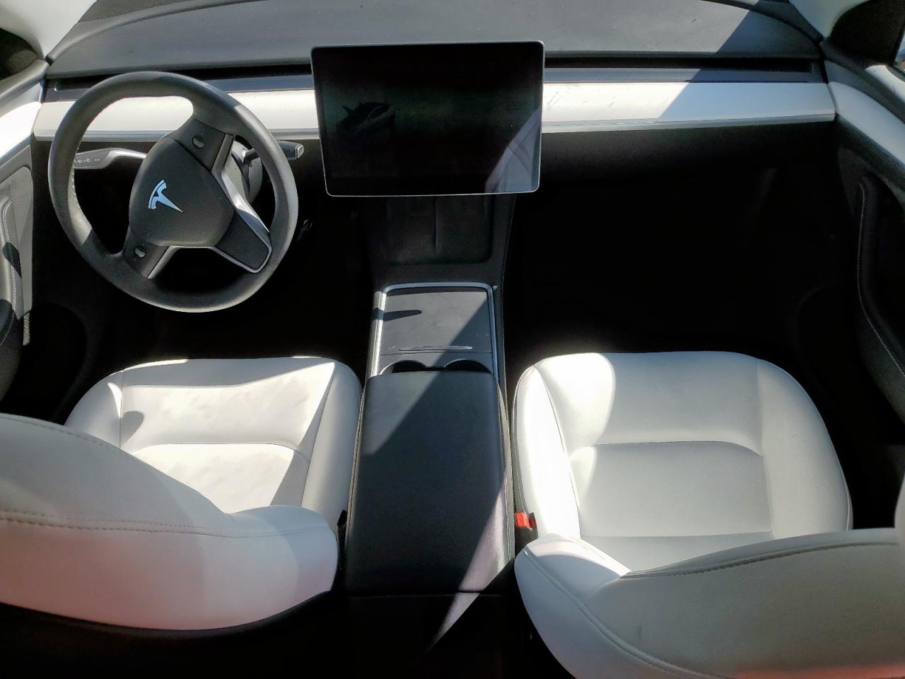 2024 Tesla Model Y VIN: 7SAYGDEE8RA278878 Lot: 91711105