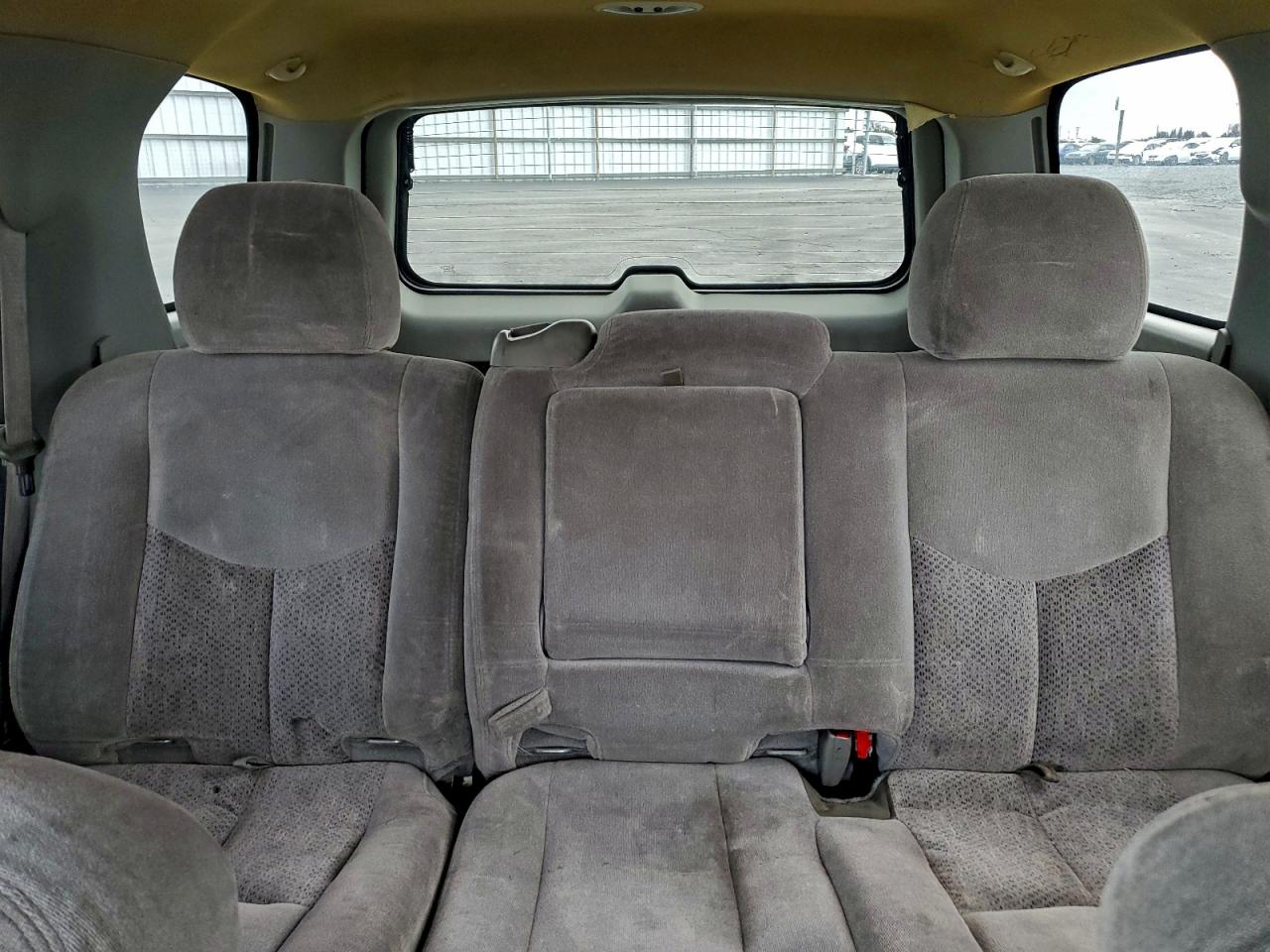 2004 Chevrolet Tahoe C1500 VIN: 1GNEC13V14J295191 Lot: 92752365