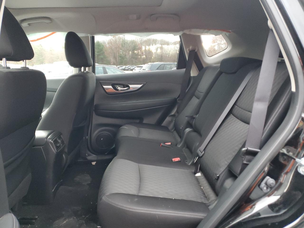 2018 Nissan Rogue S VIN: JN8AT2MV8JW353392 Lot: 92837995