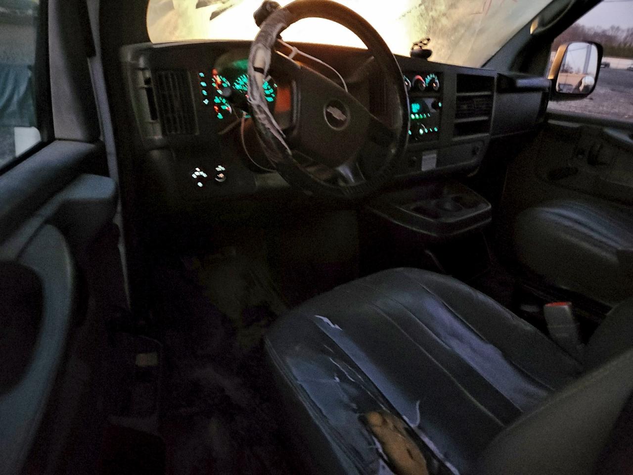 2011 Chevrolet Express G2500 VIN: 1GCWGFBA6B1142056 Lot: 94296955