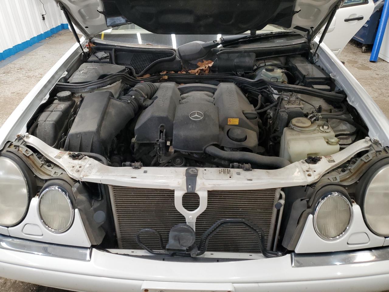 1999 Mercedes-Benz E 320 4Matic VIN: WDBJF82H0XX016929 Lot: 86857285