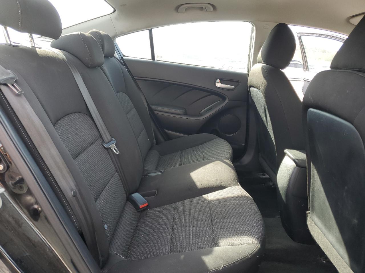 2017 Kia Forte Lx VIN: 3KPFK4A78HE116024 Lot: 92219635