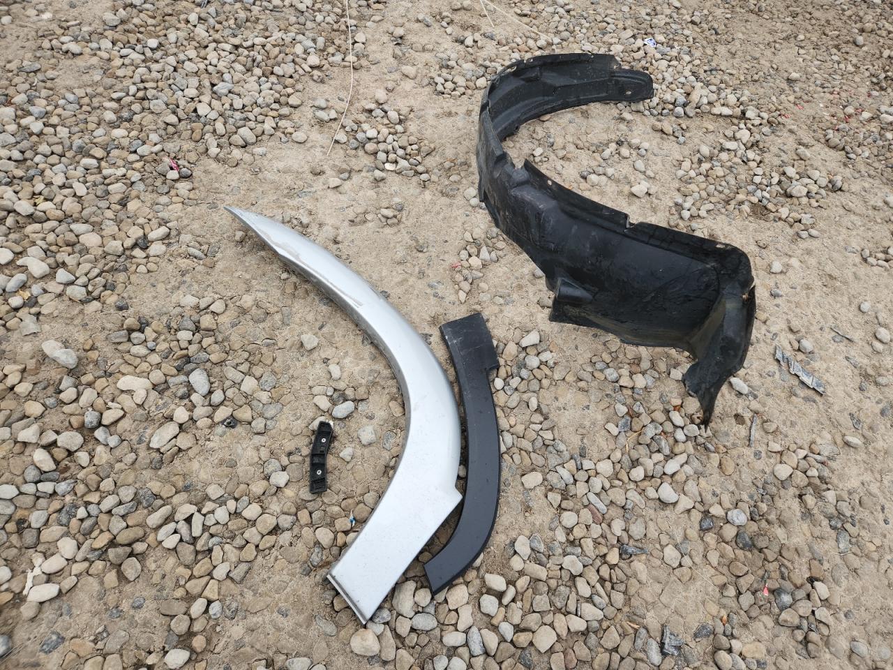 2016 Jeep Cherokee Latitude VIN: 1C4PJMCS9GW219000 Lot: 93325875