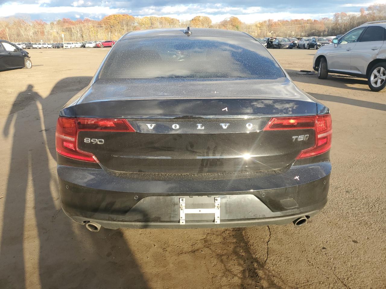 2018 Volvo S90 T5 Momentum VIN: LVY982MK9JP035919 Lot: 90339715