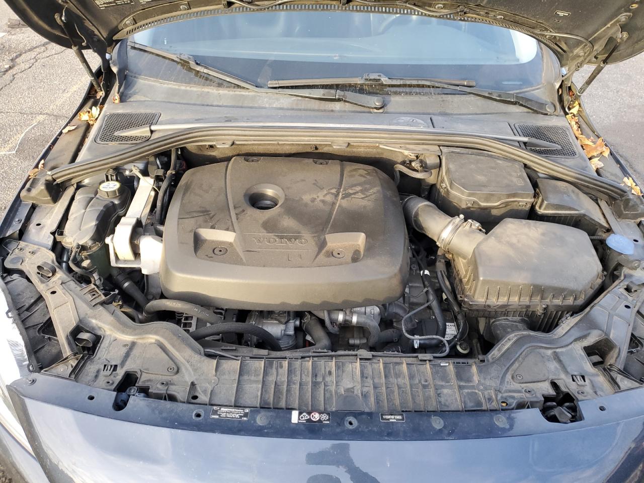 2015 Volvo S60 Platinum VIN: YV126MFM9F1358655 Lot: 92313895