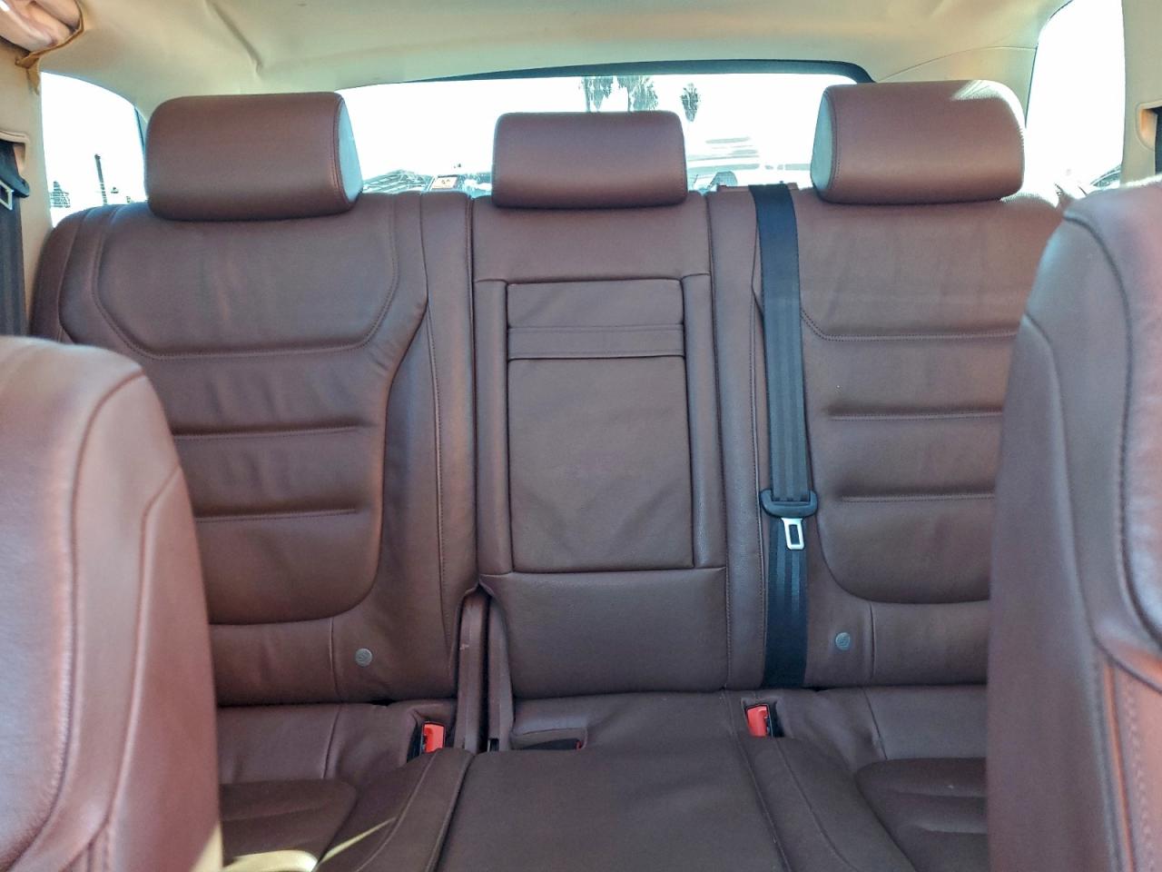 2014 Volkswagen Touareg V6 Tdi VIN: WVGEP9BP4ED004709 Lot: 94182655