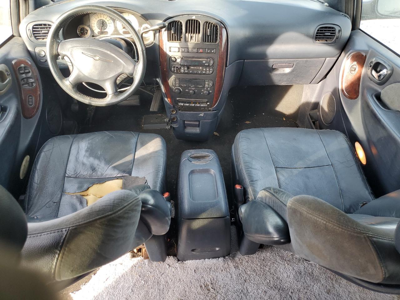 2002 Chrysler Town & Country Limited VIN: 2C8GP64L52R613496 Lot: 92884045