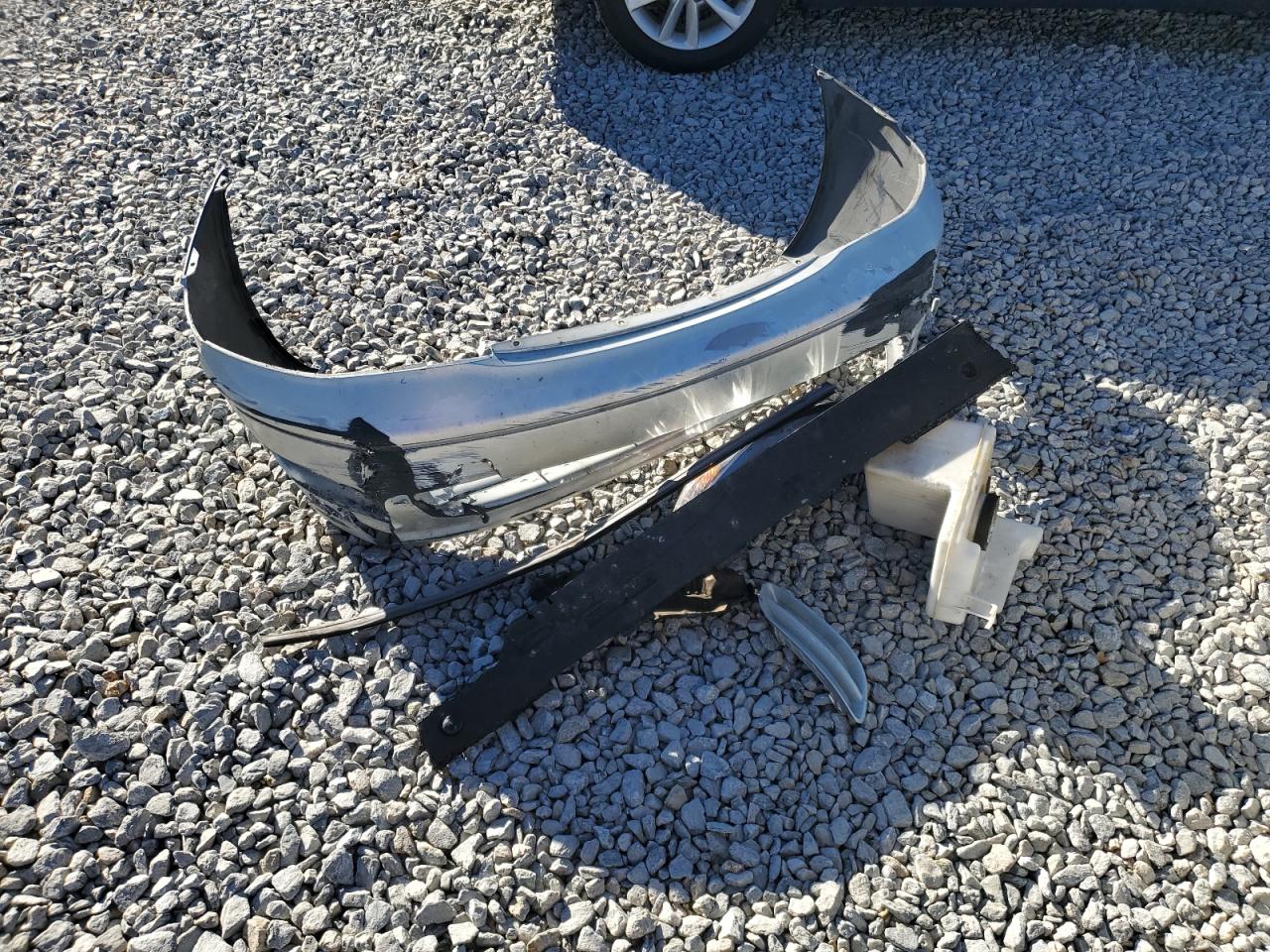 2000 Toyota Avalon Xl VIN: 4T1BF28B8YU104468 Lot: 93498425