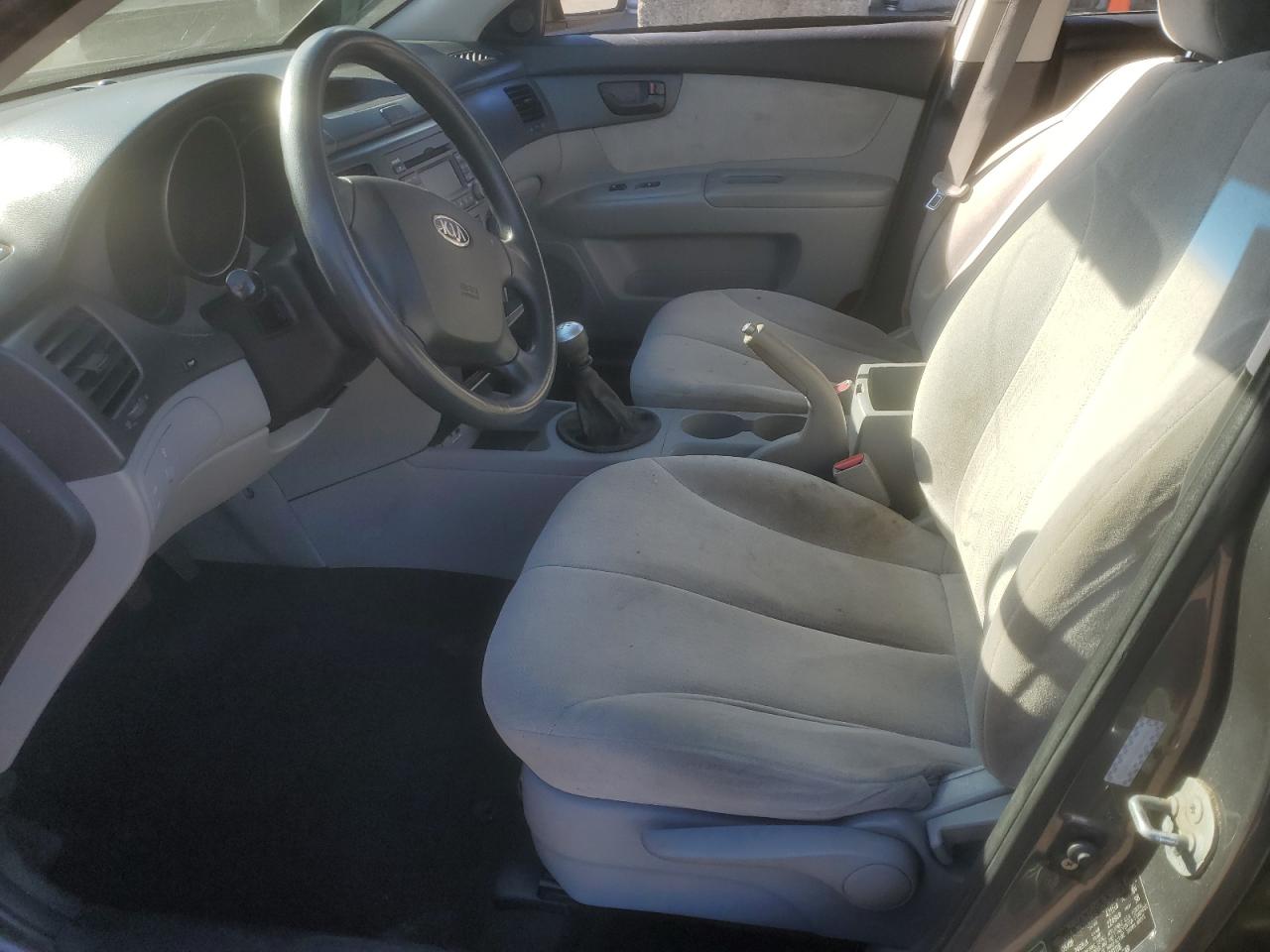 2009 Kia Optima Lx VIN: KNAGE228195361118 Lot: 92331515