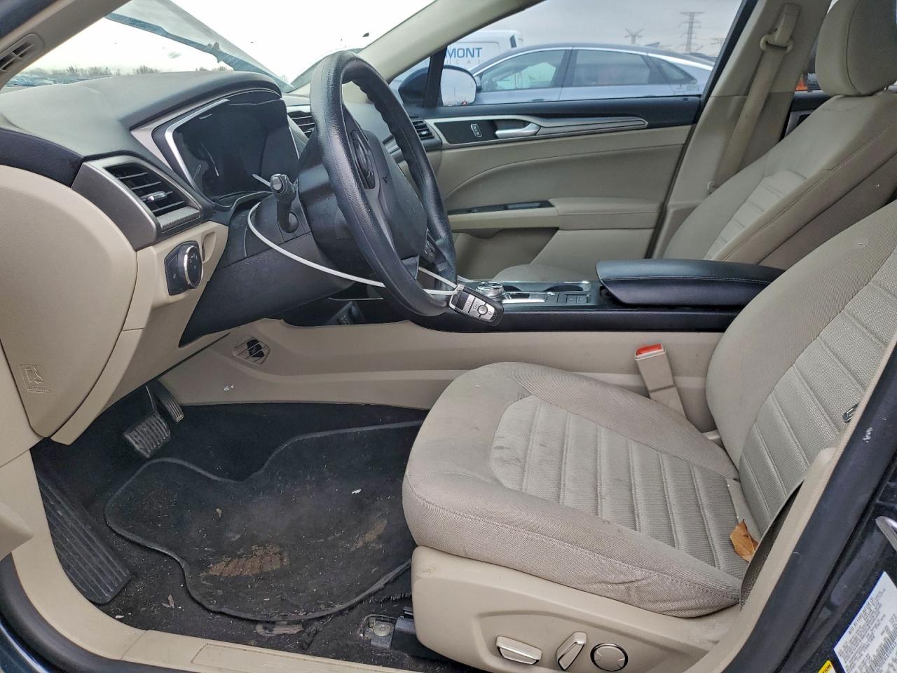 2020 Ford Fusion Se VIN: 3FA6P0HD9LR105613 Lot: 93941435