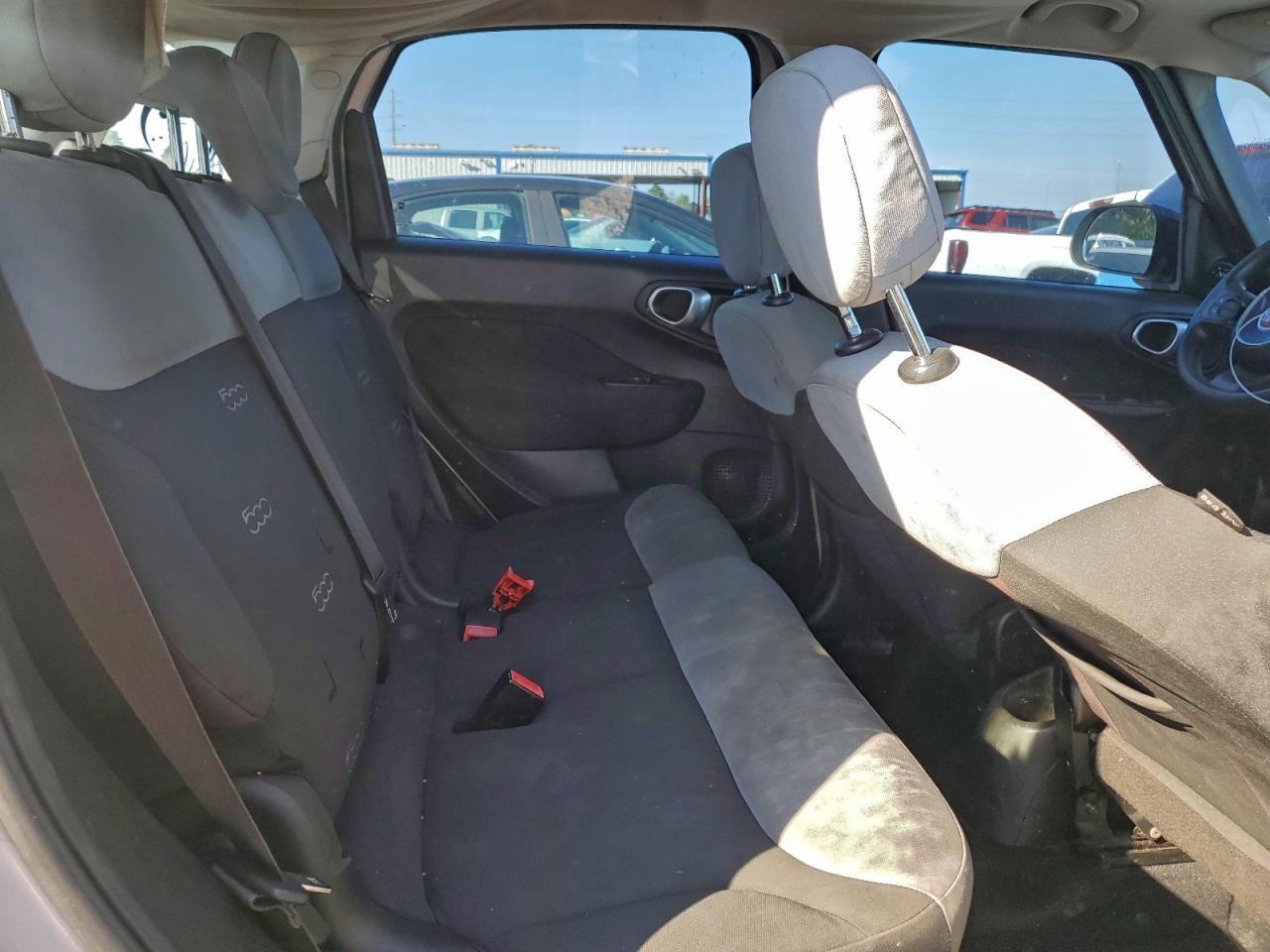 2015 Fiat 500L Pop VIN: ZFBCFAAH1FZ033781 Lot: 93936235