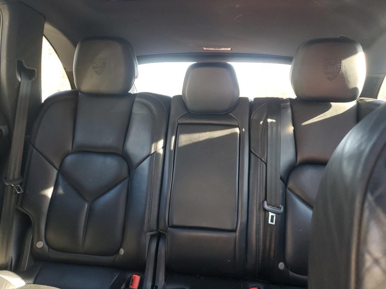 2017 Porsche Cayenne Se Hybrid Platinum VIN: WP1AE2A24HLA71664 Lot: 91930935