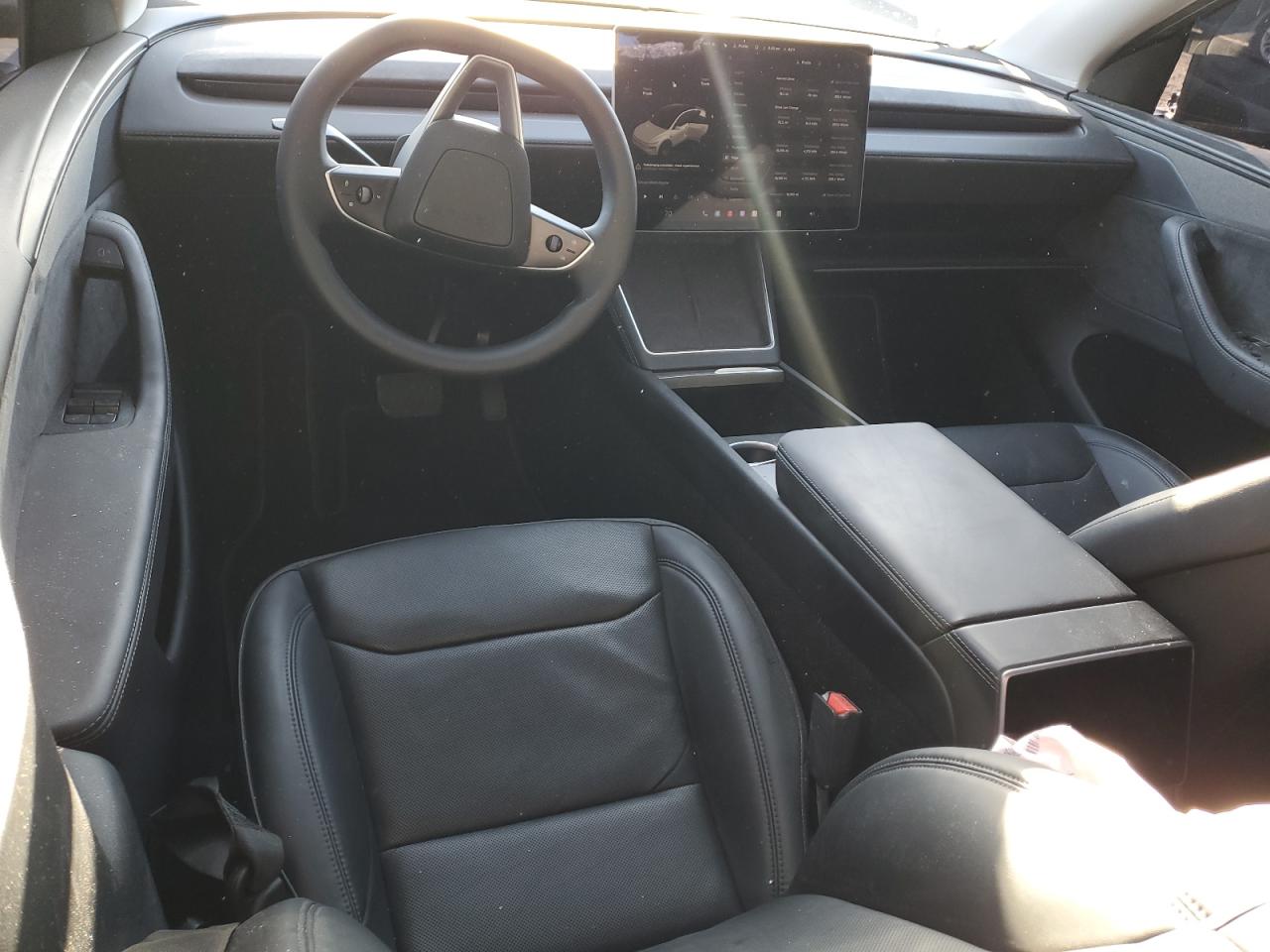 2026 Tesla Model Y VIN: 7SAYGDEE7TA380986 Lot: 90424295