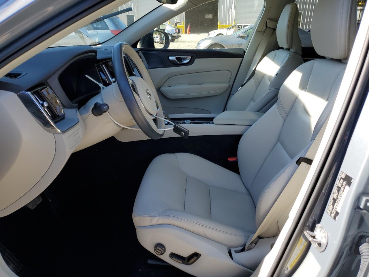 2024 Volvo Xc60 Plus VIN: YV4H60DL3R1800401 Lot: 92654335